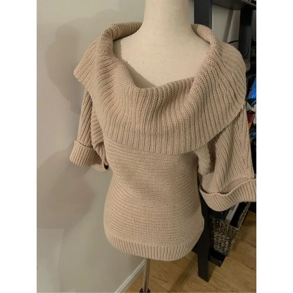 White House black market size xs sweater